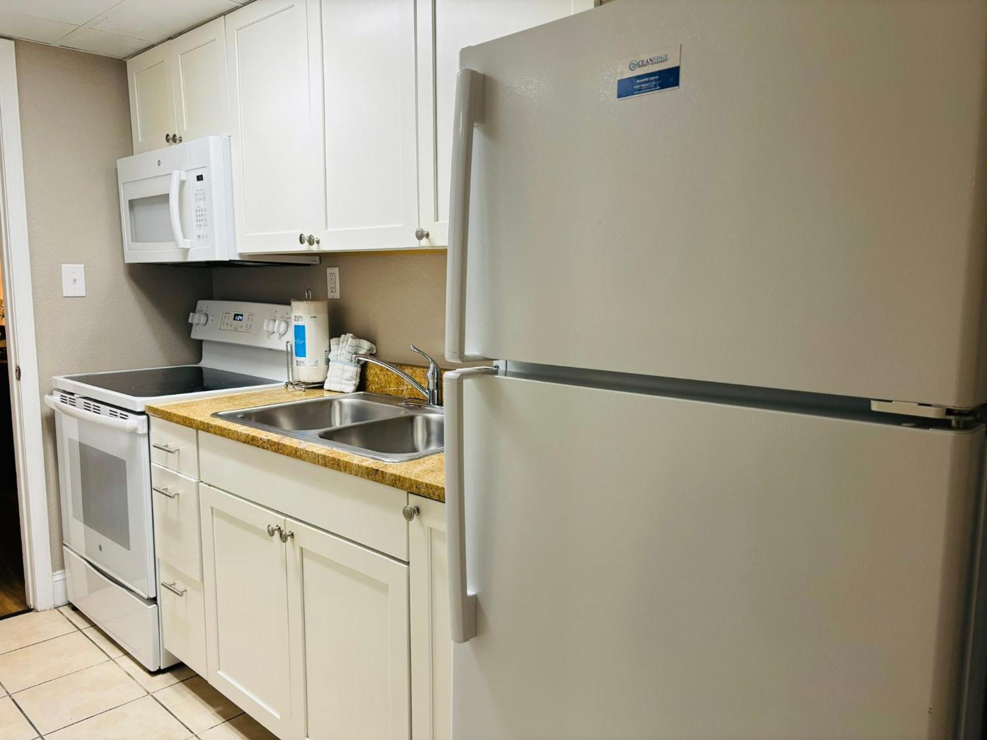 Azure Bliss Oceanfront Condo Sleeps 6 미를 비치 외부 사진