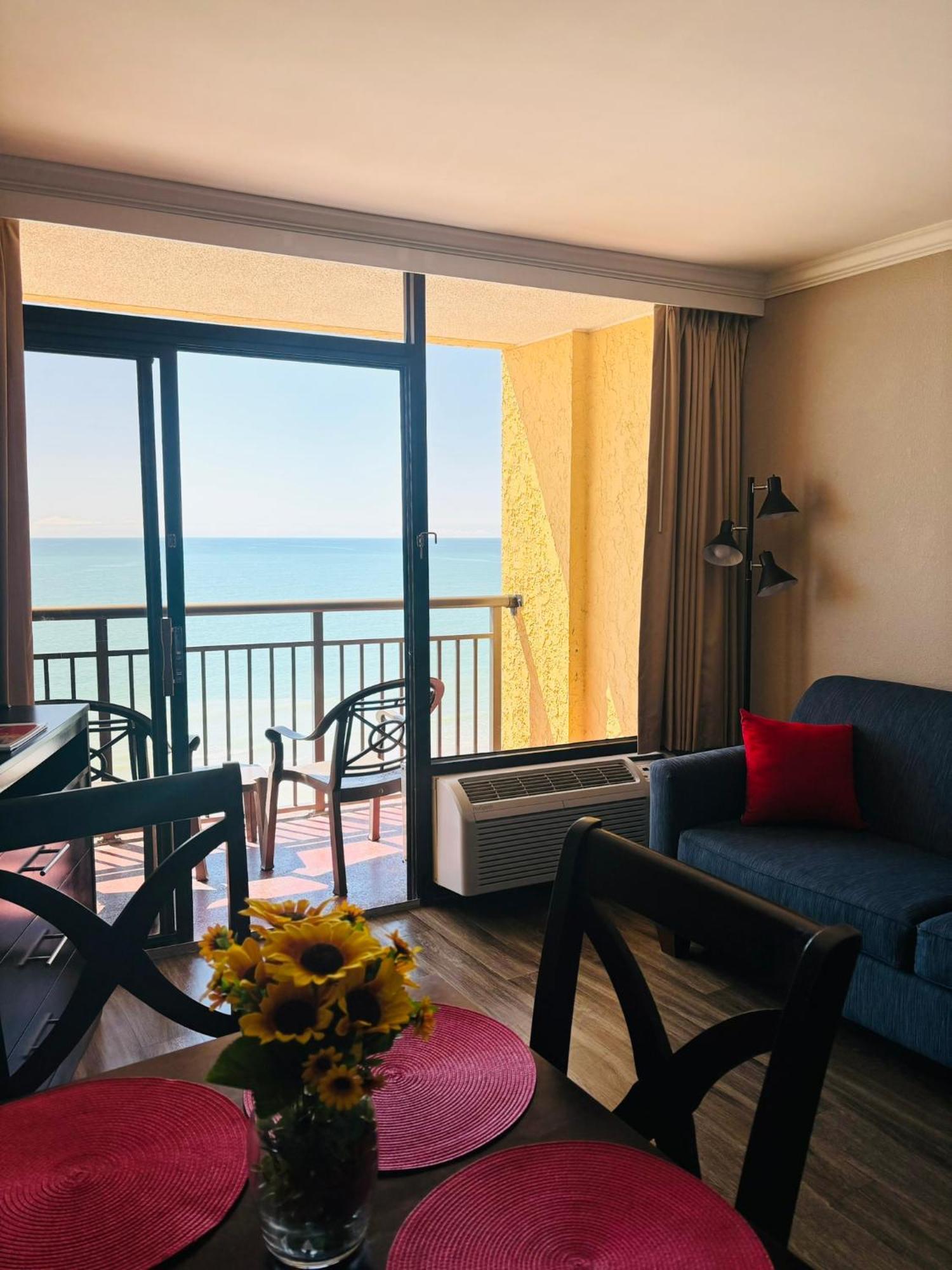 Azure Bliss Oceanfront Condo Sleeps 6 미를 비치 외부 사진